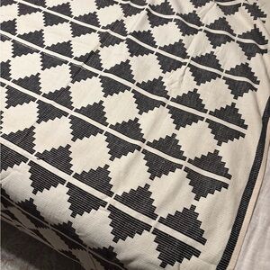Terrain Black and Cream Throw